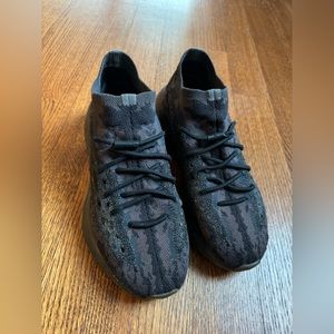 Adidas YEZZY BOOST 380 Men’s Size 10 1/2 Onyx